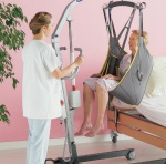 Подъемник Invacare Birdie EVO Compact с механической регулировкой колесной базы Подъемник Invacare Birdie EVO Compact с механической регулировкой колесной базы